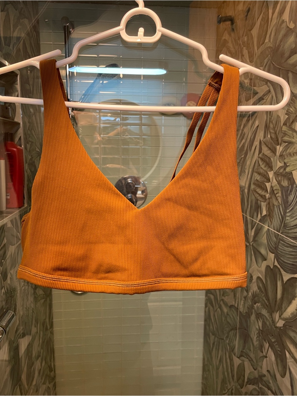 aerie Ribbed V-Neck Sports Bra in brown/orange